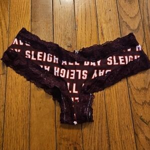 Victoria's Secret PINK Cheekster Lace Christmas Panti Sleigh All Day MED